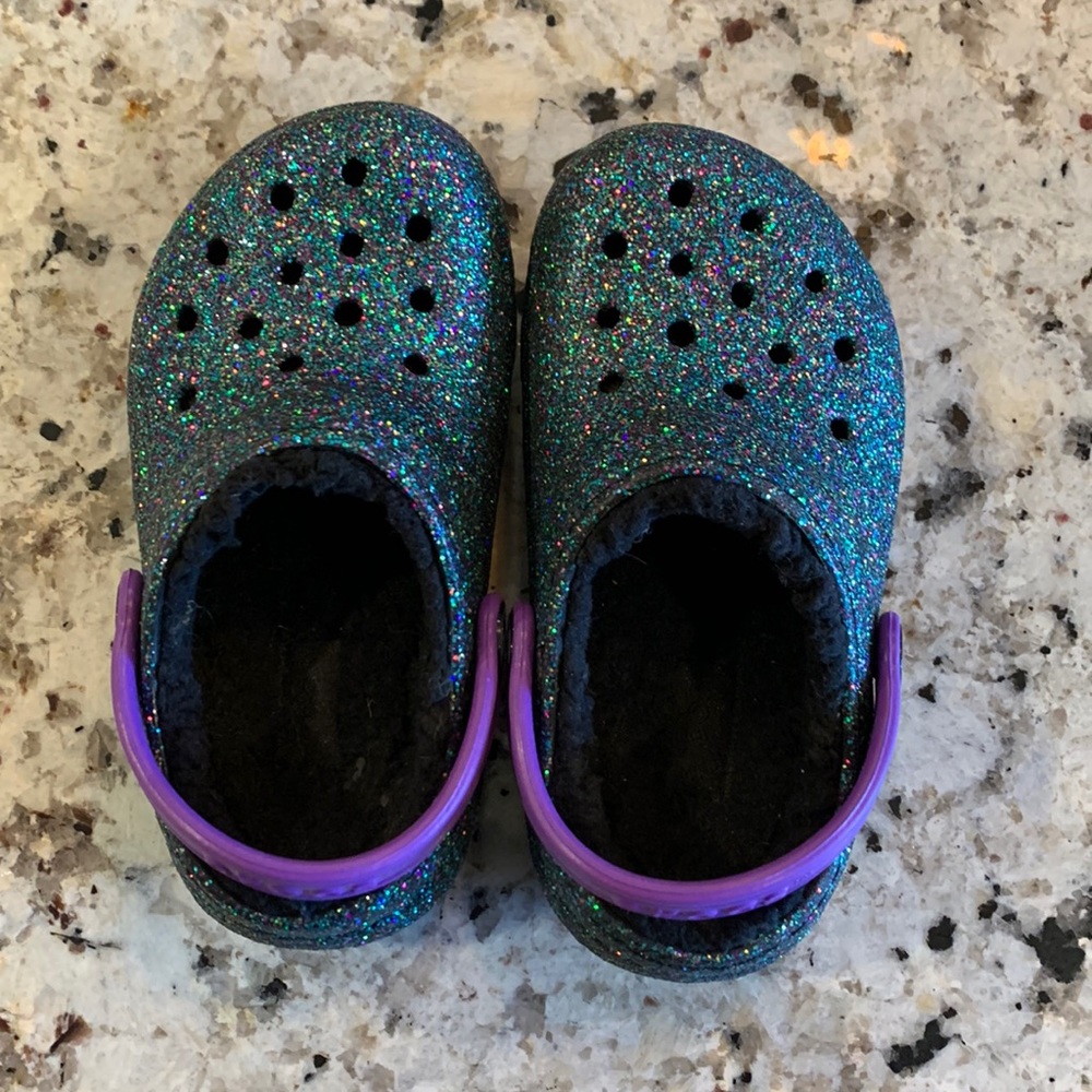Crocs Toddlers and Kids Classic lined clogs size 9 starry skies glitter